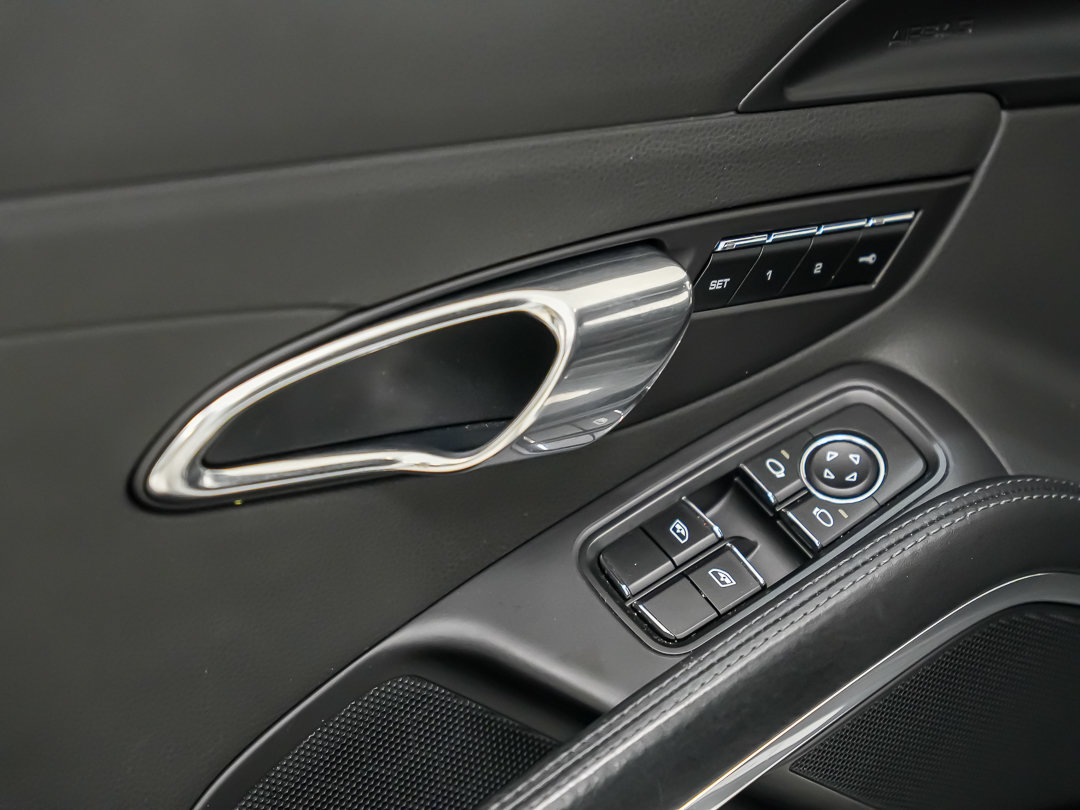 Used 2015 Porsche 911 Targa 4 AWD/4WD image 19