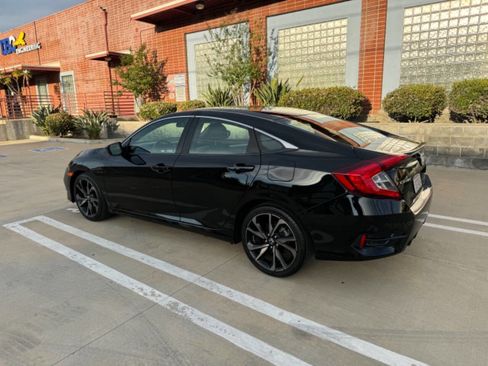 Used 2021 Honda Civic Sport image 3