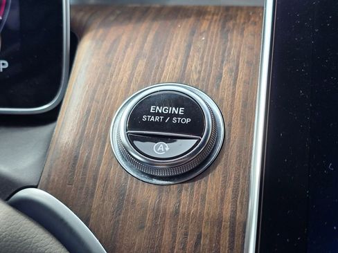 Certified 2024 Mercedes-Benz GLC 300 4MATIC image 33