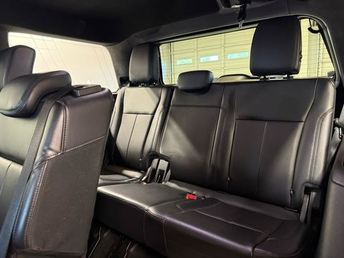 Used 2021 Ford Expedition XLT RWD image 25