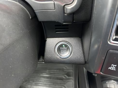 Used 2018 Ford F150 Lariat w/ Equipment Group 502A Luxury image 25