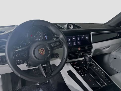 New 2026 Porsche Macan Turbo AWD/4WD image 25