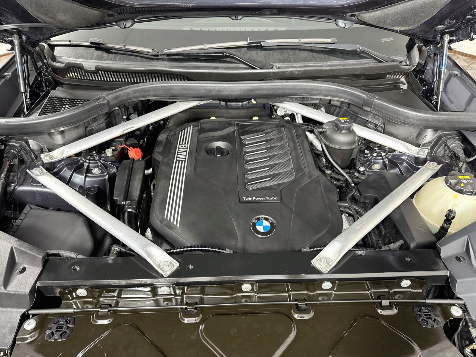 Used 2019 BMW X5 xDrive40i w/ Convenience Package AWD/4WD image 32