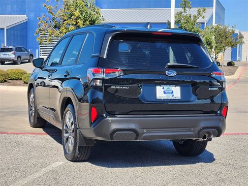 Used 2025 Subaru Forester Touring image 4