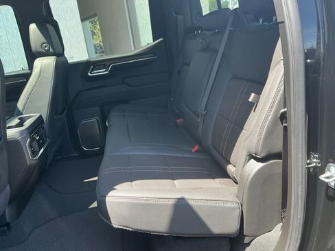 Used 2024 Chevrolet Silverado 1500 High Country w/ Midnight Edition AWD/4WD image 17
