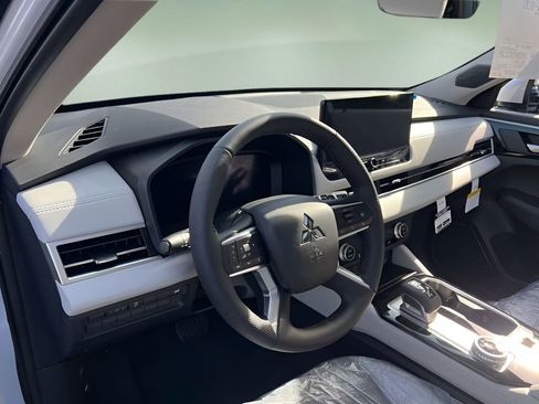 New 2026 Mitsubishi Outlander SE AWD/4WD image 26