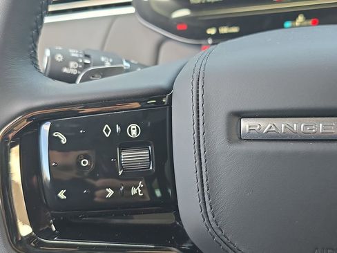 New 2025 Land Rover Range Rover Sport Dynamic SE image 18