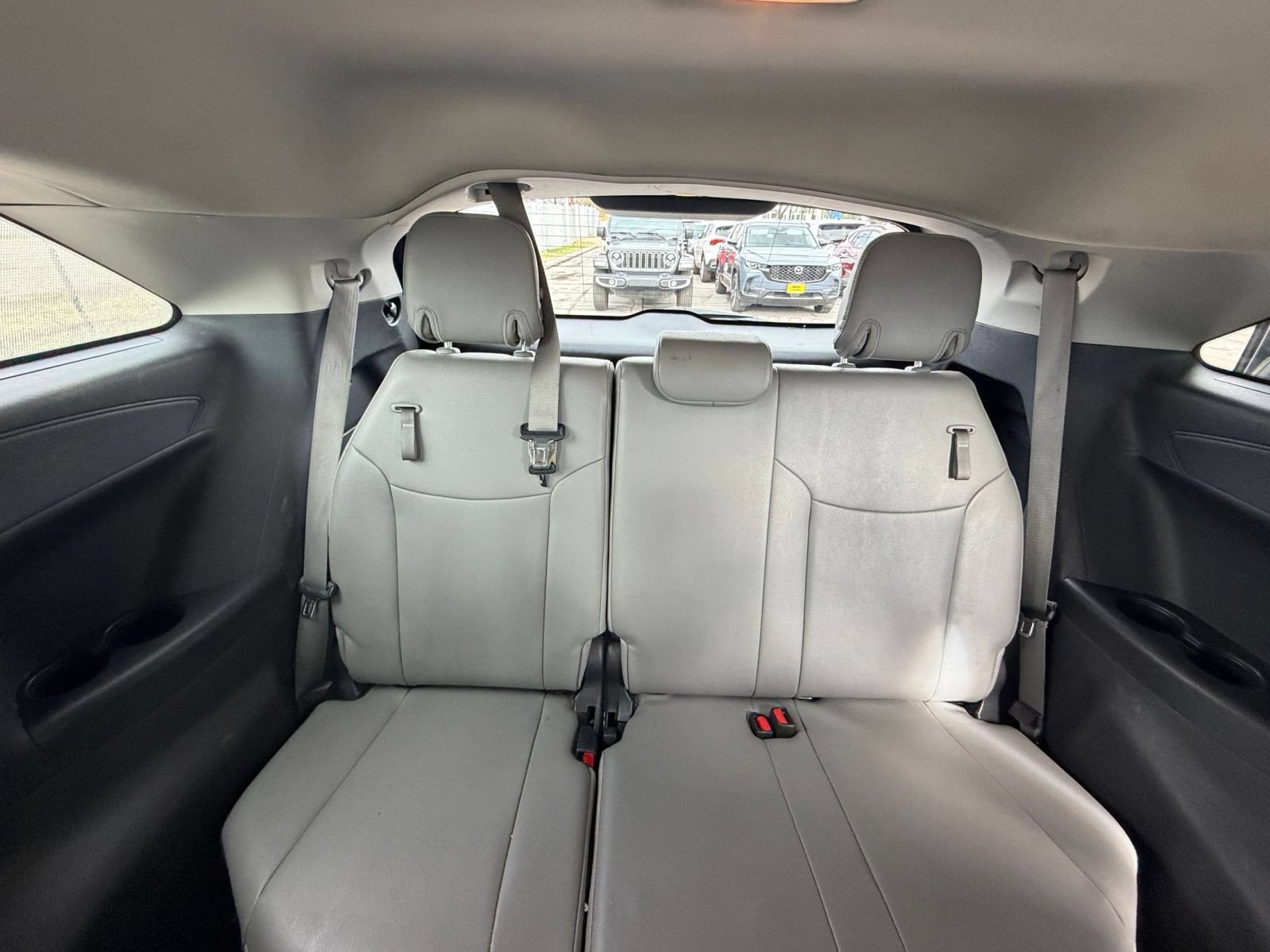 Used 2025 Toyota Sienna XLE FWD image 29