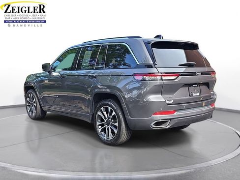Used 2023 Jeep Grand Cherokee Overland w/ Luxury Tech Group IV AWD/4WD image 7