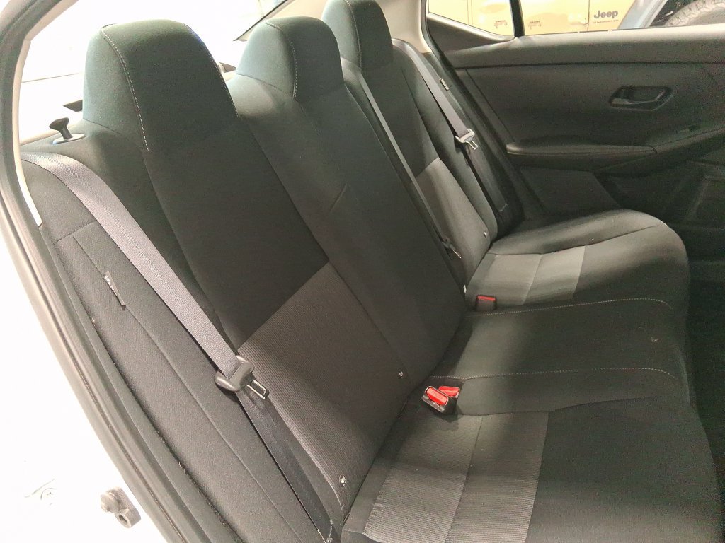 Used 2024 Nissan Sentra SV FWD image 31