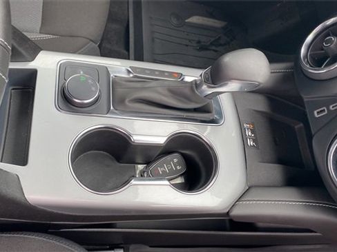 Used 2025 Chevrolet Blazer LT w/ Convenience Package image 14