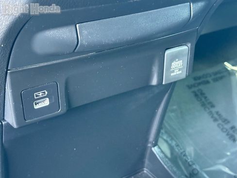 Used 2023 Honda Odyssey Sport image 22