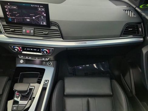 Used 2025 Audi Q5 2.0T Premium Plus w/ Premium Plus Package AWD/4WD image 40