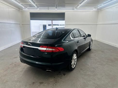 Used 2015 Jaguar XF Premium image 5