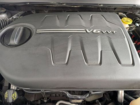 Certified 2021 Jeep Cherokee Latitude Lux image 30