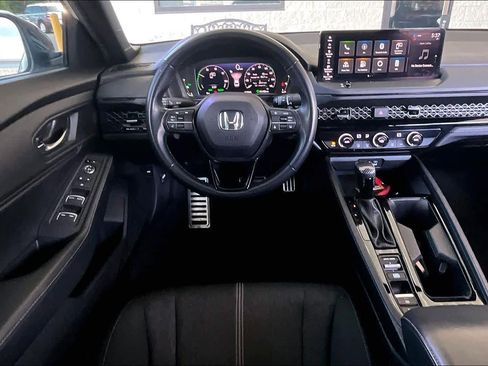 Used 2023 Honda Accord Sport image 6
