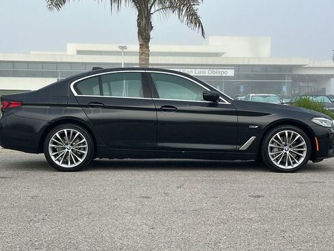 Used 2023 BMW 530e w/ Convenience Package RWD image 2