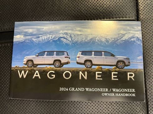 Used 2024 Jeep Wagoneer L Series II image 31