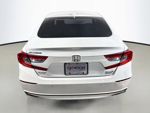Used 2019 Honda Accord Touring image 6