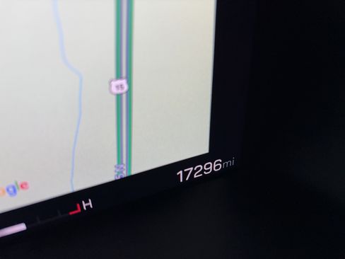 Used 2024 GMC Canyon AT4 w/ Technology Package image 13