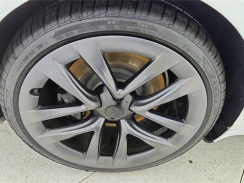 Used 2021 Tesla Model S Plaid image 57