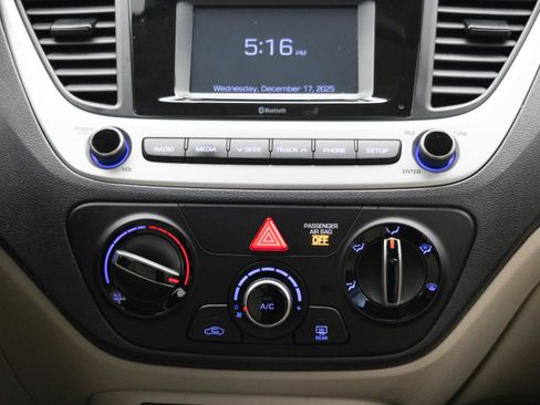 Used 2022 Hyundai Accent SE image 27