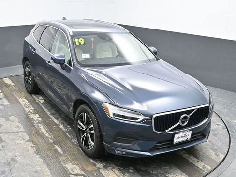 Used 2019 Volvo XC60 T6 Momentum w/ Advanced Package image 20