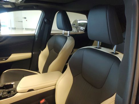 Used 2023 Lexus NX 250 FWD w/ Premium Package image 23