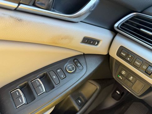 Used 2018 Honda Accord Touring image 16