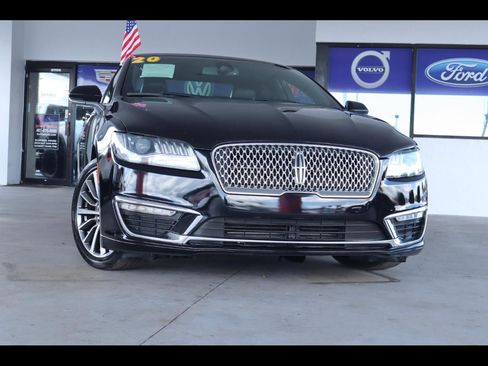Used 2020 Lincoln MKZ FWD image 1