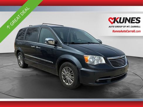 Used 2014 Chrysler Town & Country Touring-L w/ Driver Convenience Group FWD image 1