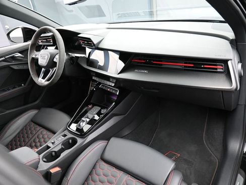 Used 2024 Audi RS 3 image 32