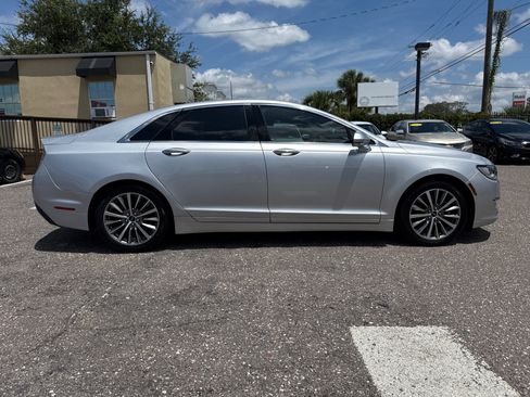 Used 2018 Lincoln MKZ Premiere image 5