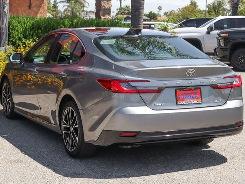 Used 2025 Toyota Camry XLE FWD image 6