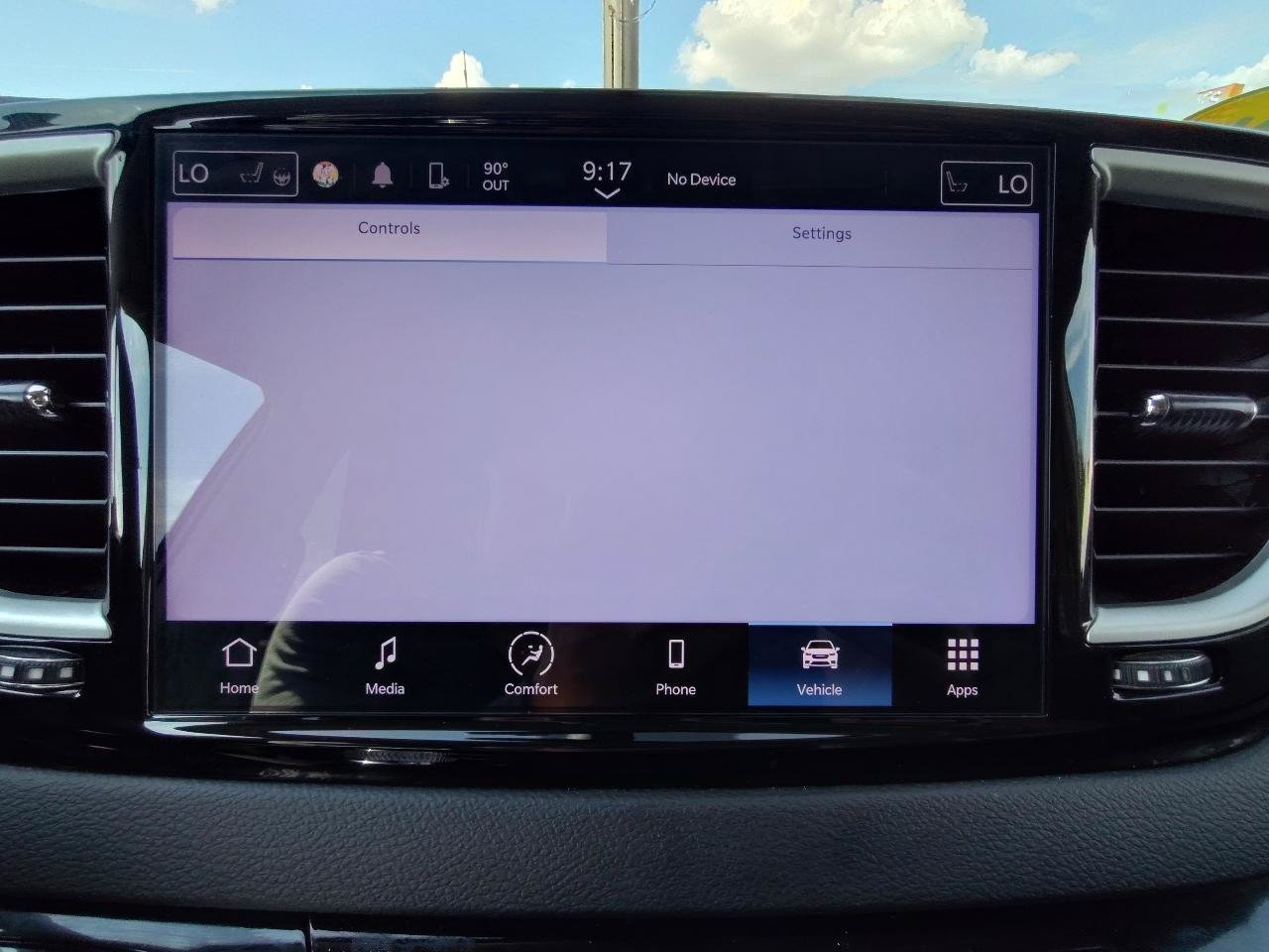 Used 2023 Chrysler Pacifica Touring-L FWD image 30
