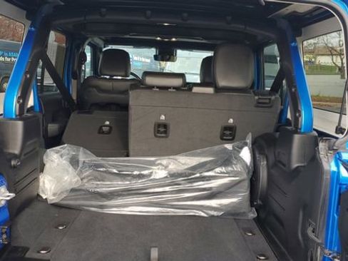 Used 2022 Jeep Wrangler Unlimited Rubicon 4xe w/ Steel Bumper Group image 26