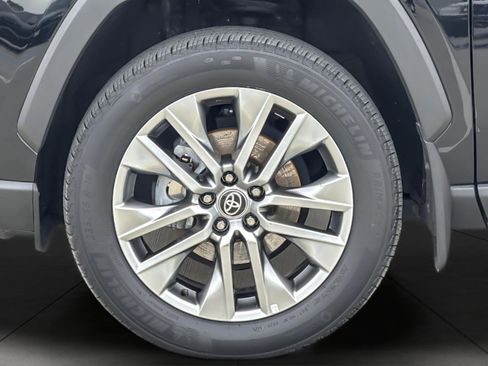 Certified 2023 Toyota RAV4 XLE Premium image 25