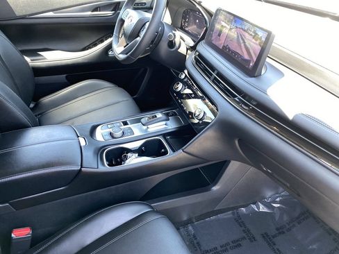 Certified 2026 INFINITI QX60 Luxe FWD image 9