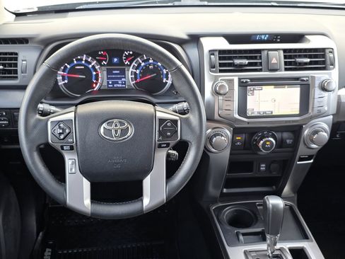 Used 2018 Toyota 4Runner SR5 RWD image 10