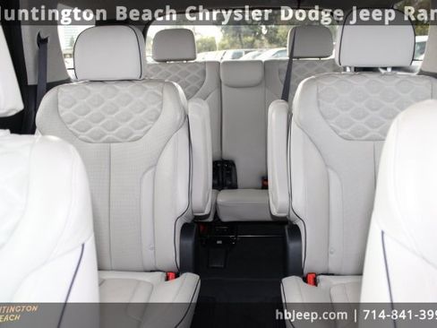Used 2022 Hyundai Palisade Limited image 32
