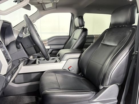 Used 2019 Ford F350 Lariat w/ Chrome Package image 11