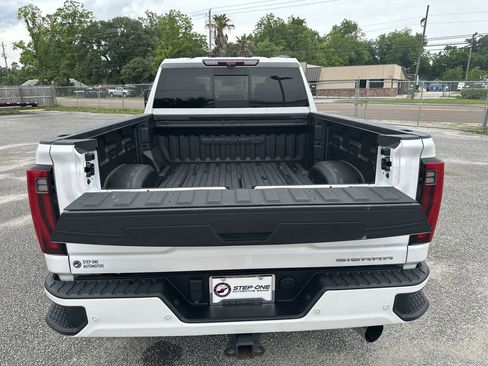 Certified 2024 GMC Sierra 2500 Denali Ultimate AWD/4WD image 31