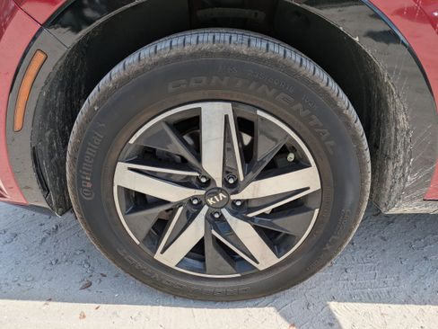 Used 2021 Kia Sorento S FWD image 10