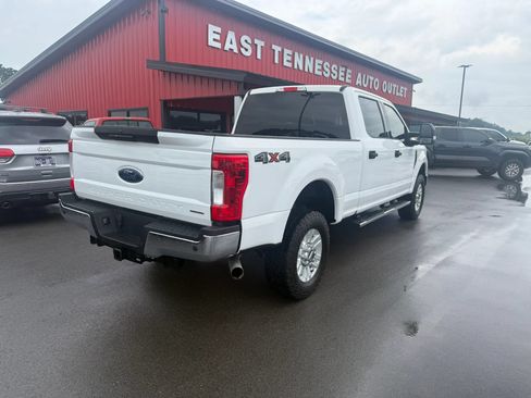 Used 2019 Ford F250 XLT w/ XLT Value Package AWD/4WD image 4