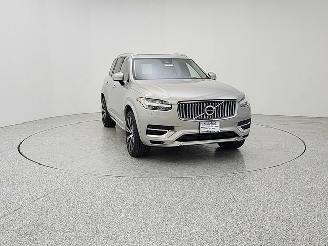 Certified 2025 Volvo XC90 T8 Plus w/ Protection Package Premier AWD/4WD image 2