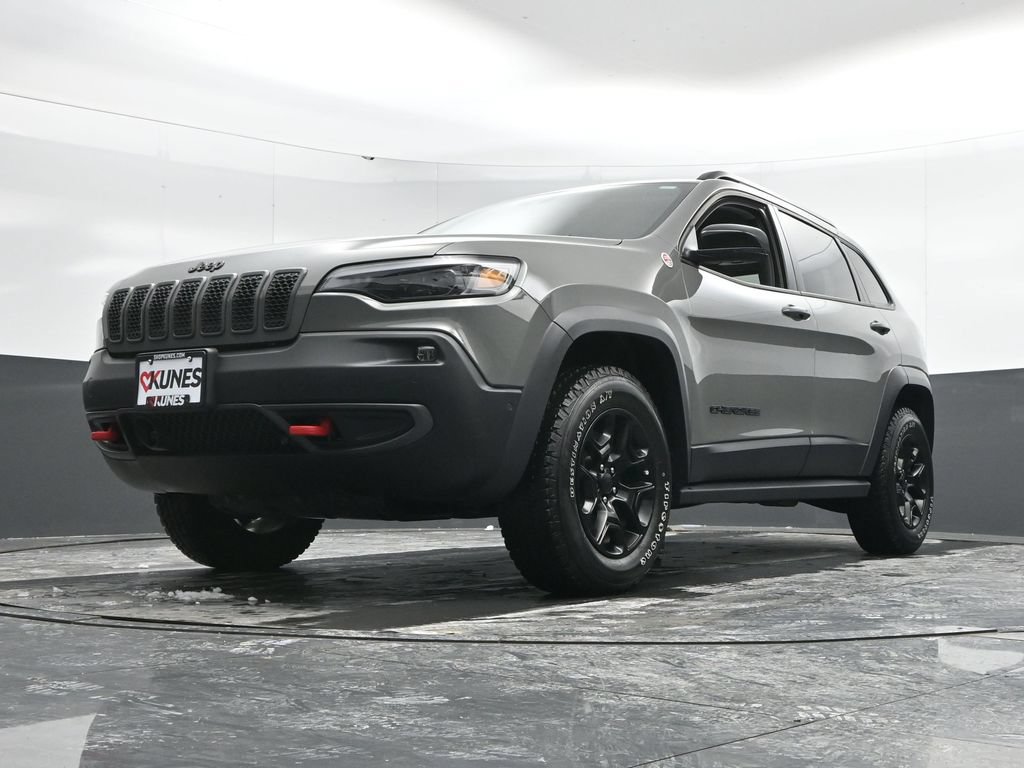 Used 2023 Jeep Cherokee Trailhawk w/ Trailer Tow Group AWD/4WD image 49