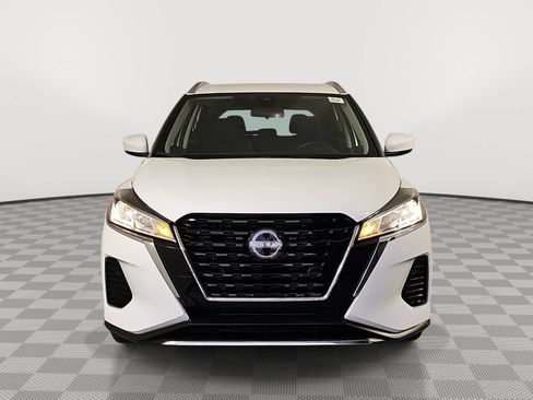 Used 2024 Nissan Kicks SV FWD image 3
