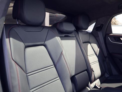 New 2026 Porsche Cayenne Turbo image 23