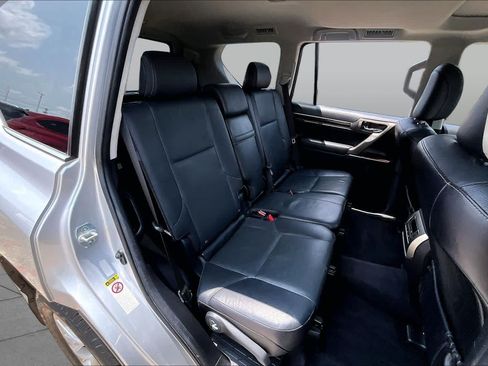 Used 2015 Lexus GX 460 w/ Premium Package AWD/4WD image 21