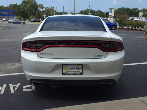 Used 2016 Dodge Charger SE w/ Popular Equipment Group RWD image 6